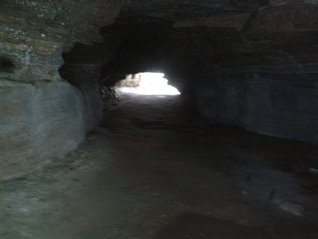 Gruta do Pião