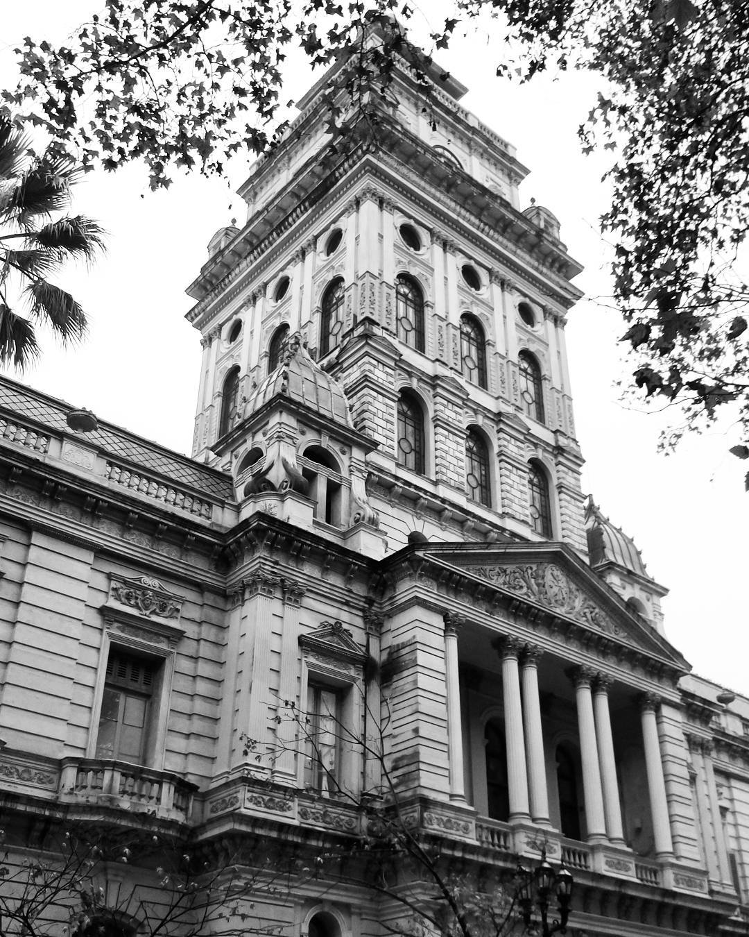 19052085_243354476151112_394464426841237