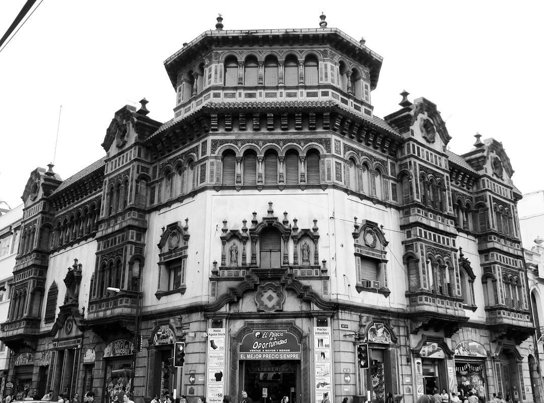 19122538_348258992259222_140331875079867