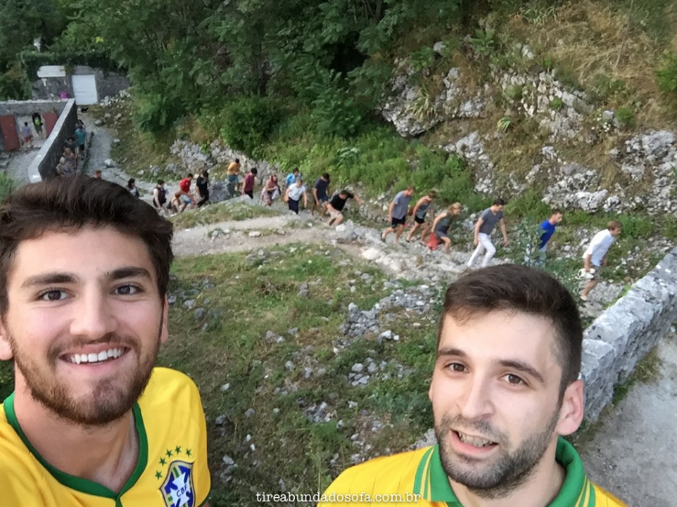 como viajar de graça, trabalhar na viagem, viajar com pouca grana, viajar gastando pouco, viajar trabalhando, trabalhar na viagem, trabalhar em hostel, trabalho voluntário