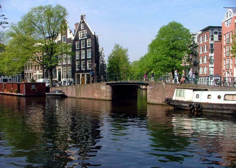 20051022172551!Canals_of_Amsterdam_-_Jordaan_area.jpg