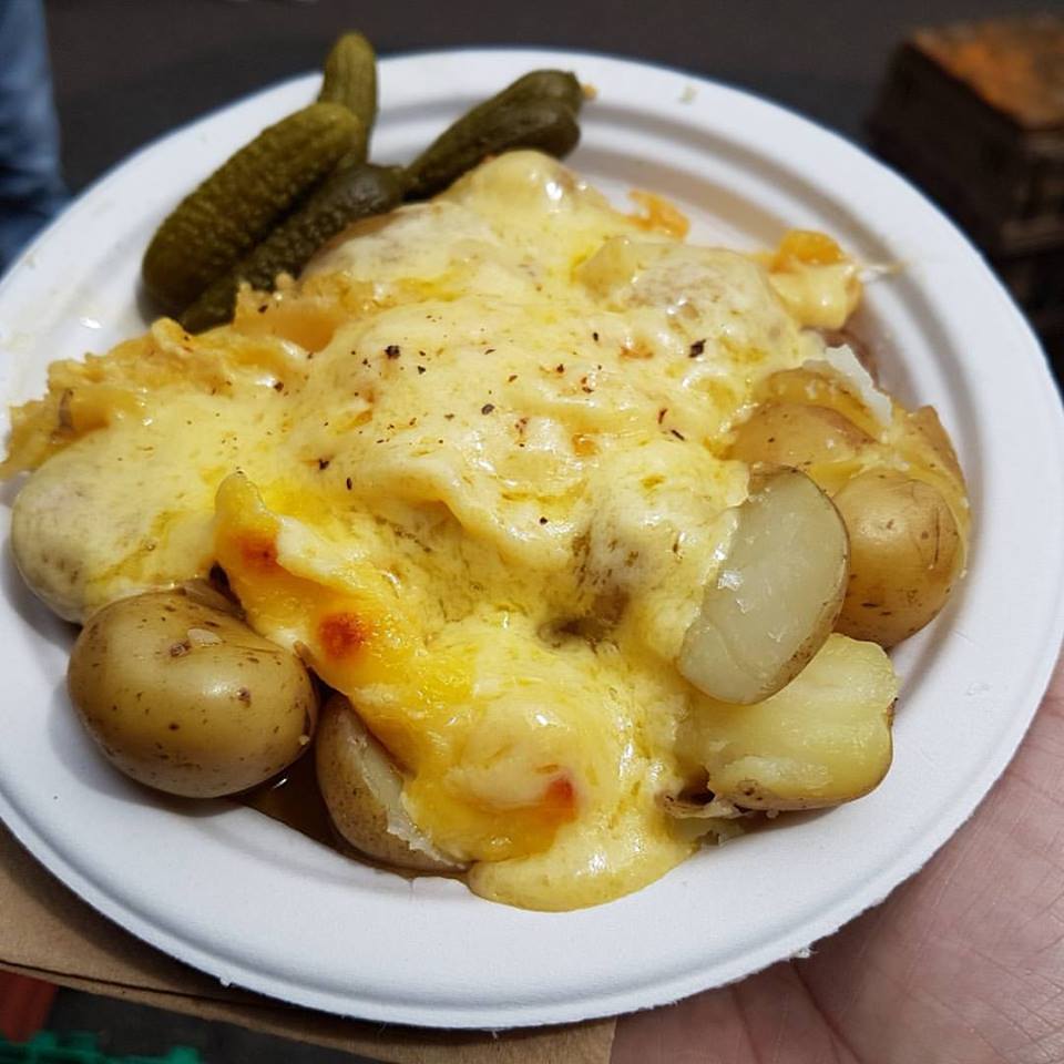 20245333_1762589040424603_8921814329246558561_n.jpg?oh=50d7dc9f3aec829c4c3bbda336922aae&oe=5A38E10B