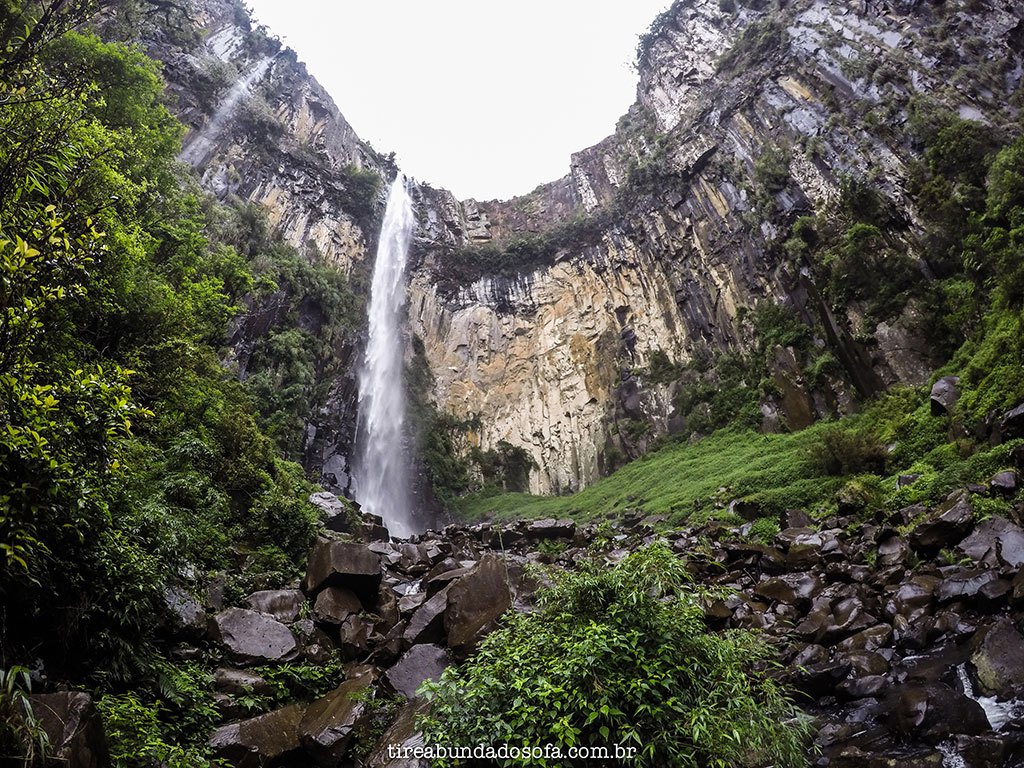 o que fazer em Urubici, SC, Santa Catarina, Serra catarinense, onde se hospedar em urubici, natureza, cachoeira, morro da igreja, pedra furada, inscrições rupestres, tirolesa de urubici, cascata do avencal