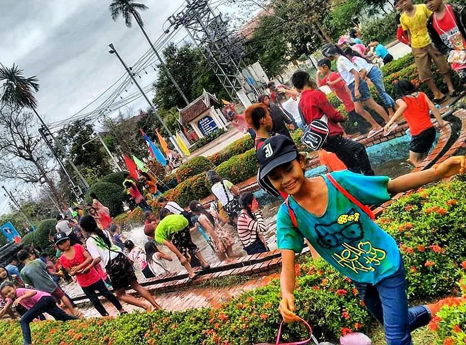 aa_online?async=&rand=0.3546866132642683