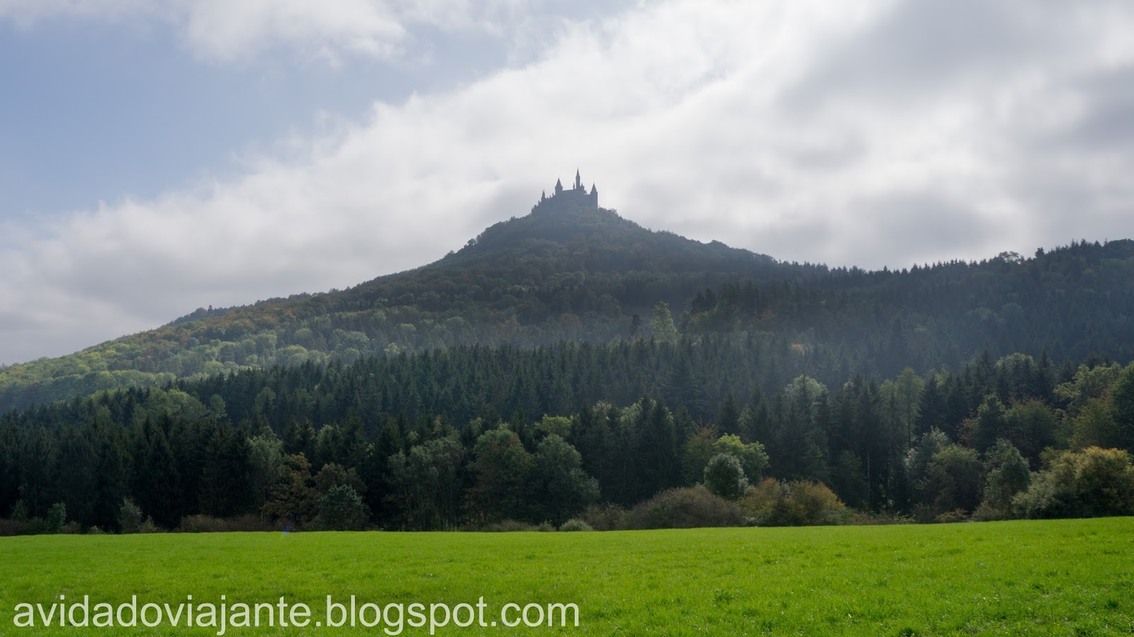 click?format=go&jsonp=vglnk_146091722574015&key=172579b97fa4d5e8c1a3c2918a03e499&libId=in4w96bx01012xfz000DA160g2eewjtx1k&loc=http%3A%2F%2Favidadoviajante.blogspot.com.br%2F&v=1&out=https%3A%2F%2F3.bp.blogspot.com%2F-yoDKyH7fQsY%2FVw8FyYx8xYI%2FAAAAAAAAmoQ%2FwjsDBlnhe1MD54l64BXYhqOEoyu-kb56ACKgB%2Fs1600%2FDSC02385-46-2.jpg&title=A%20vida%20do%20viajante%20%C3%A9%20caminhar%20pelo%20mundo...&txt=