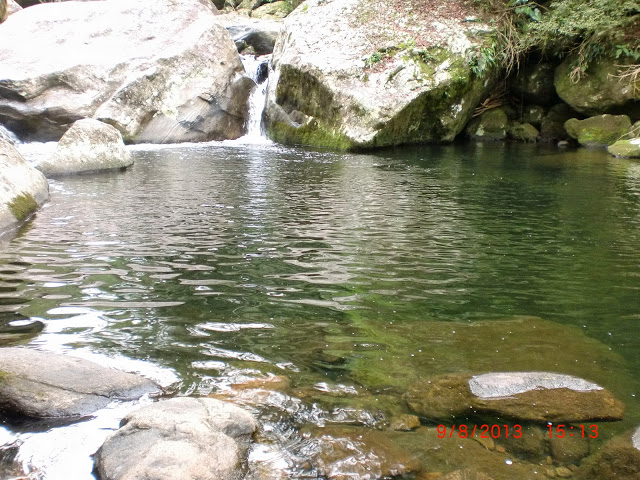 Piscina%2520natural%2520do%2520Po%25C3%25A7o%2520das%25202%2520pedras.JPG