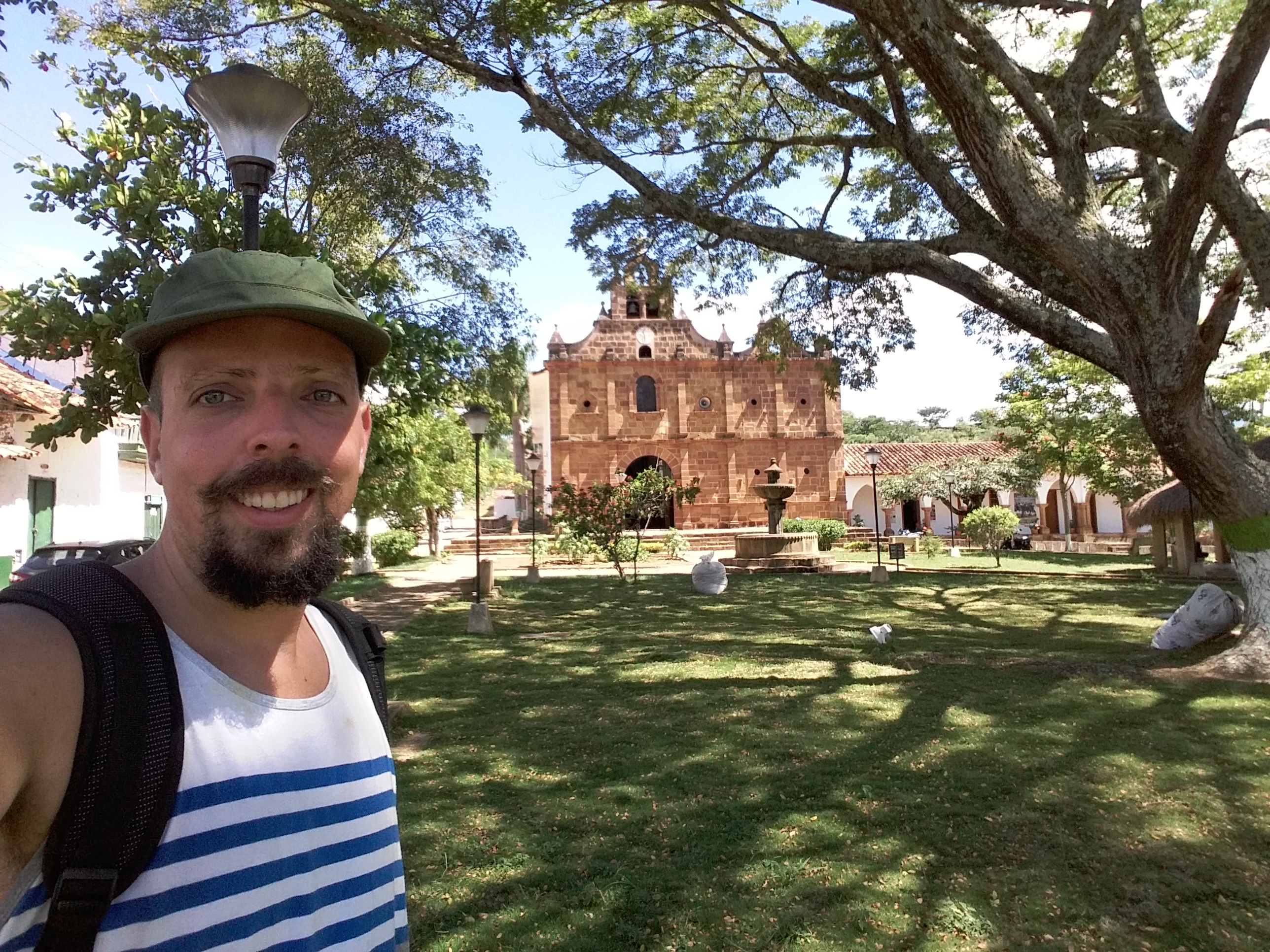 4bd889_085a2f1acabc4ba2a72a3317138baa0c~