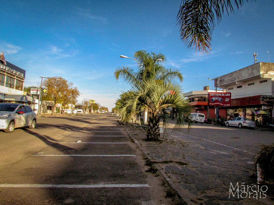 f2f2e3_35ed268b37794a5ea682b2de425fc791~