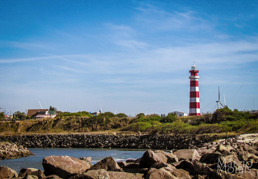 f2f2e3_77c41876de01457292aaafdf90bd8542~