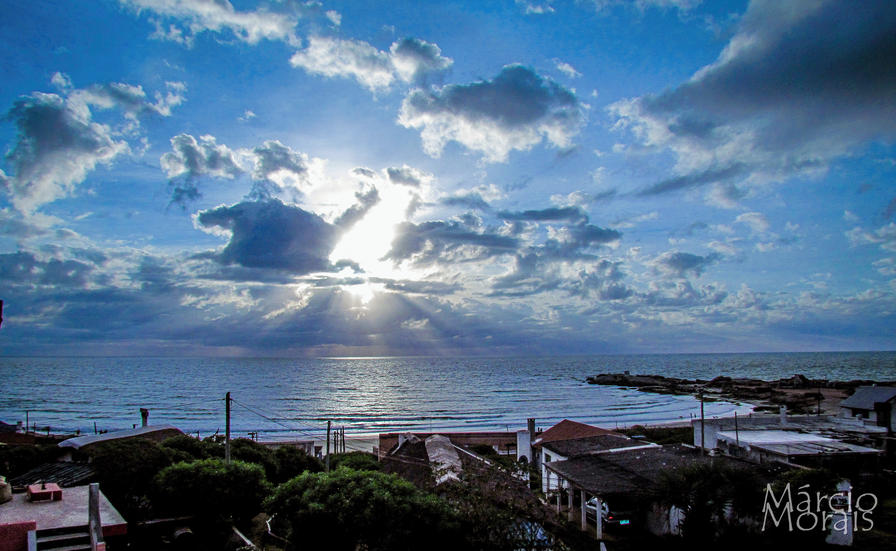 f2f2e3_015e1835baa544cba1fa9ed99b3d7096~