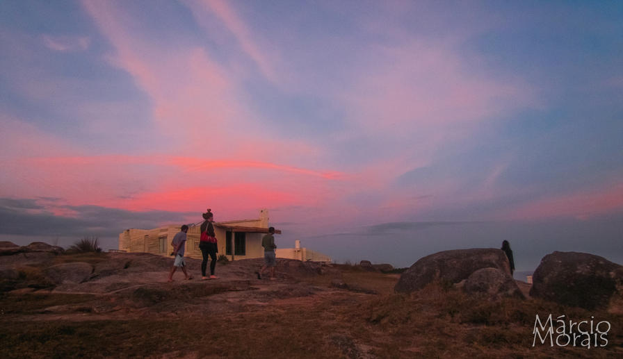 f2f2e3_d0ba5116e6204ab19793811c14d71f63~