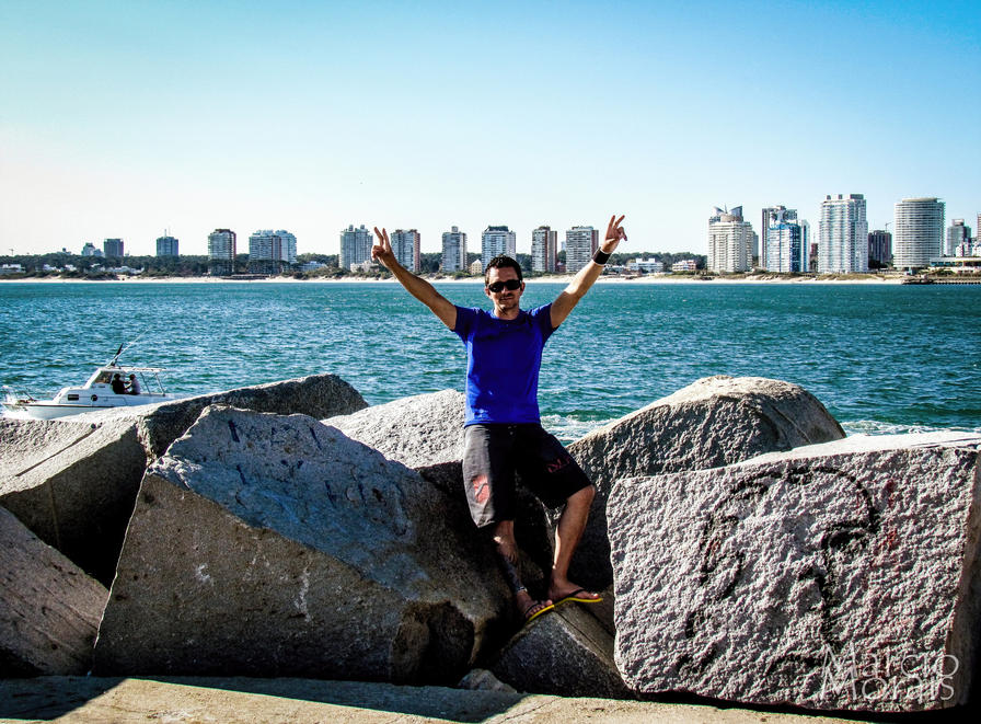 f2f2e3_e6fcb25379a441458cbe0547d13f35a3~