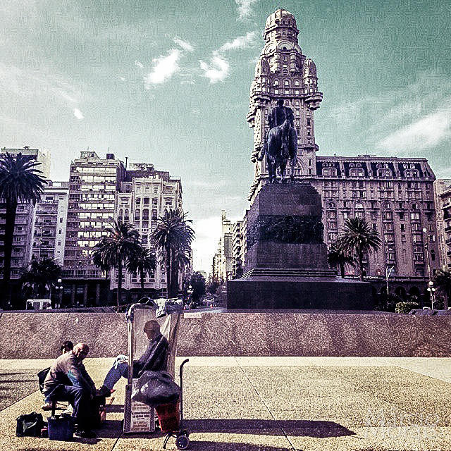 f2f2e3_3fb71bbe7958409aad37bcfba3a859c8~