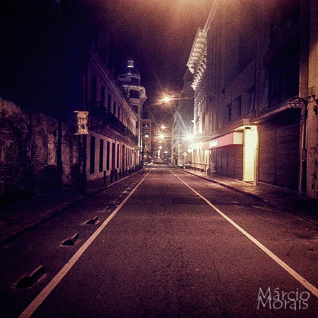 f2f2e3_c65dc4e87b2141ff9f6d9b704ef2252d~