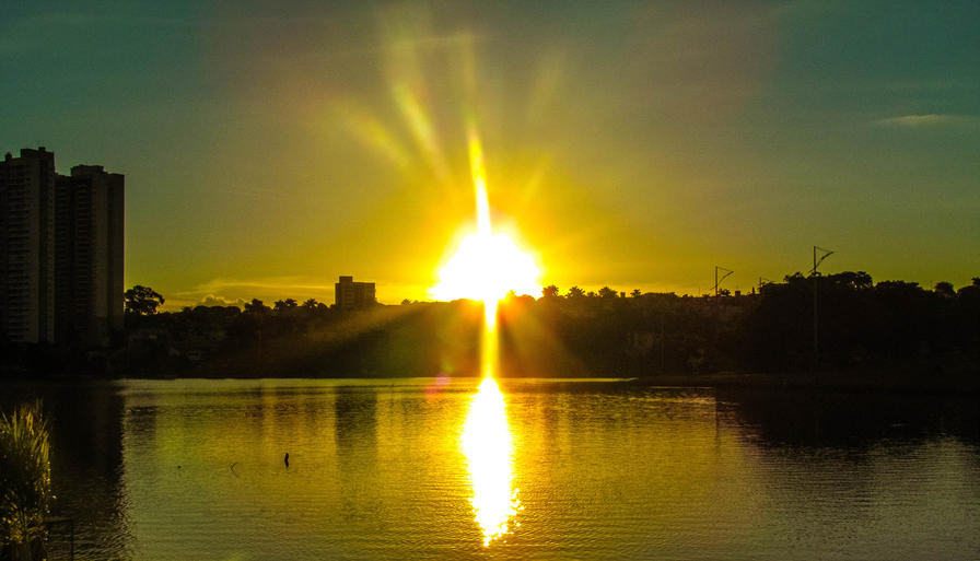 f2f2e3_d8e6399bba80411eb2bfa47782b7c503~