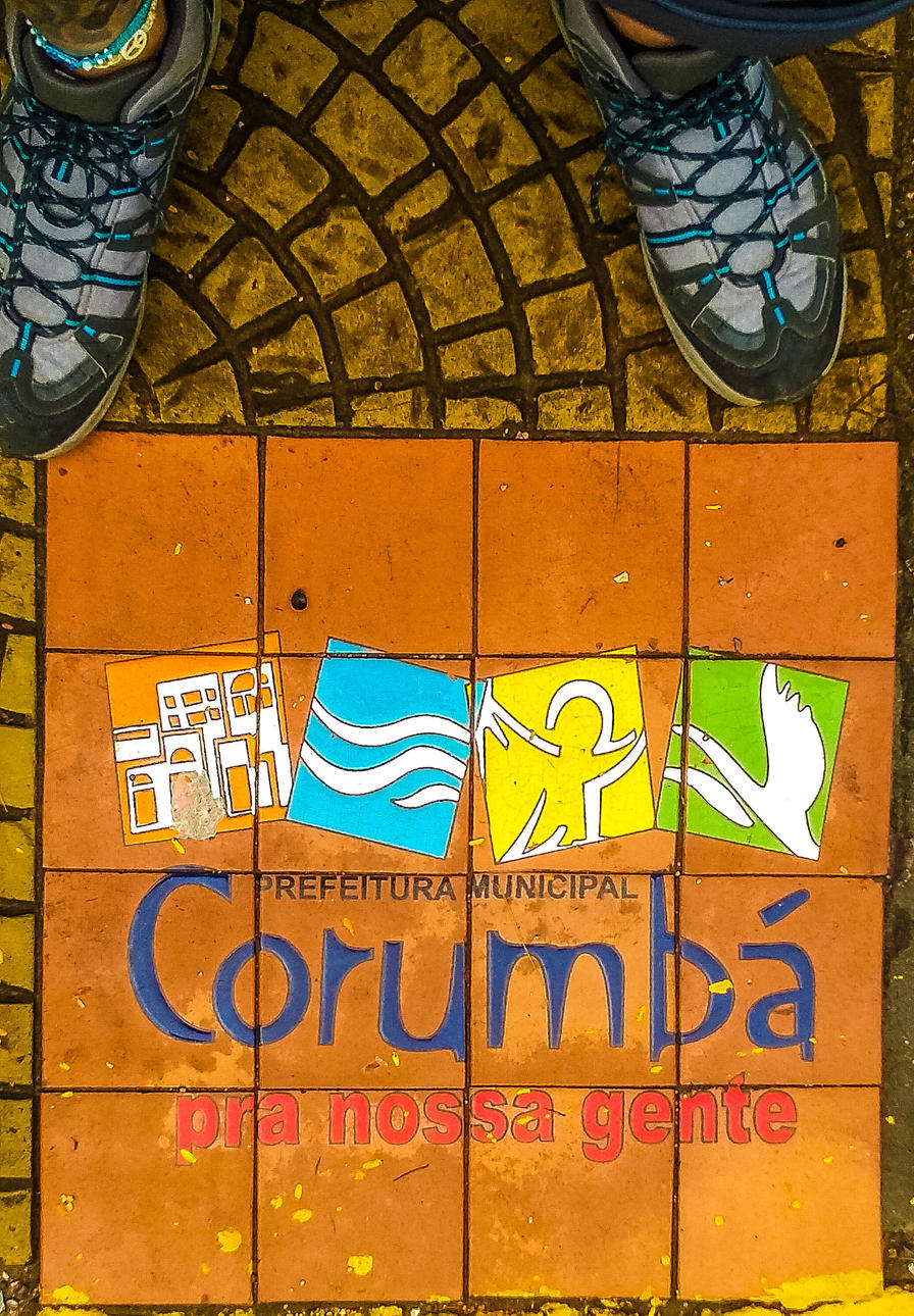 f2f2e3_56ad2d9d061f425eb8986a4b2574815a~