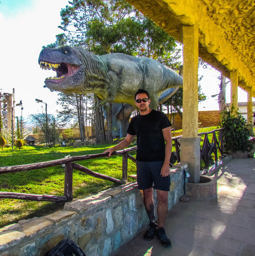 f2f2e3_9fb68e5fba7c47649fa124fa01eafa23~