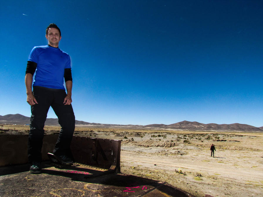 f2f2e3_6fe93792d85442e584adb79b358aaf7b~