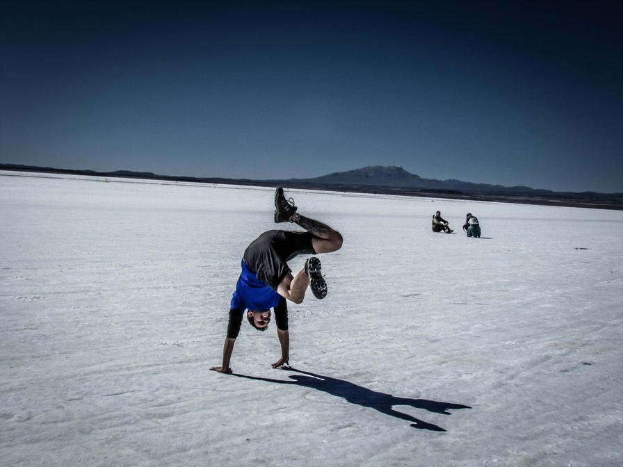 f2f2e3_2c8f9c15168641f29879eb3d8945579d~