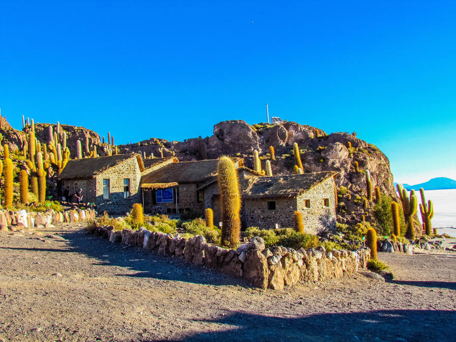 f2f2e3_704c97d85efa4b83ab5c6933151ac676~