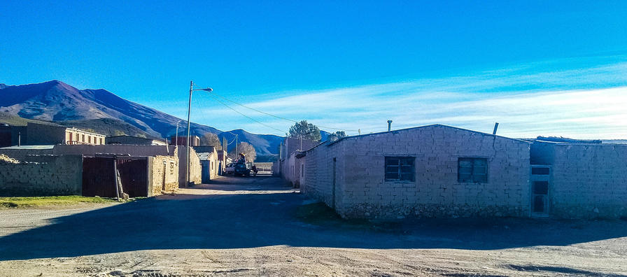 f2f2e3_59c1e60abeb048109aaf504b22a1301d~