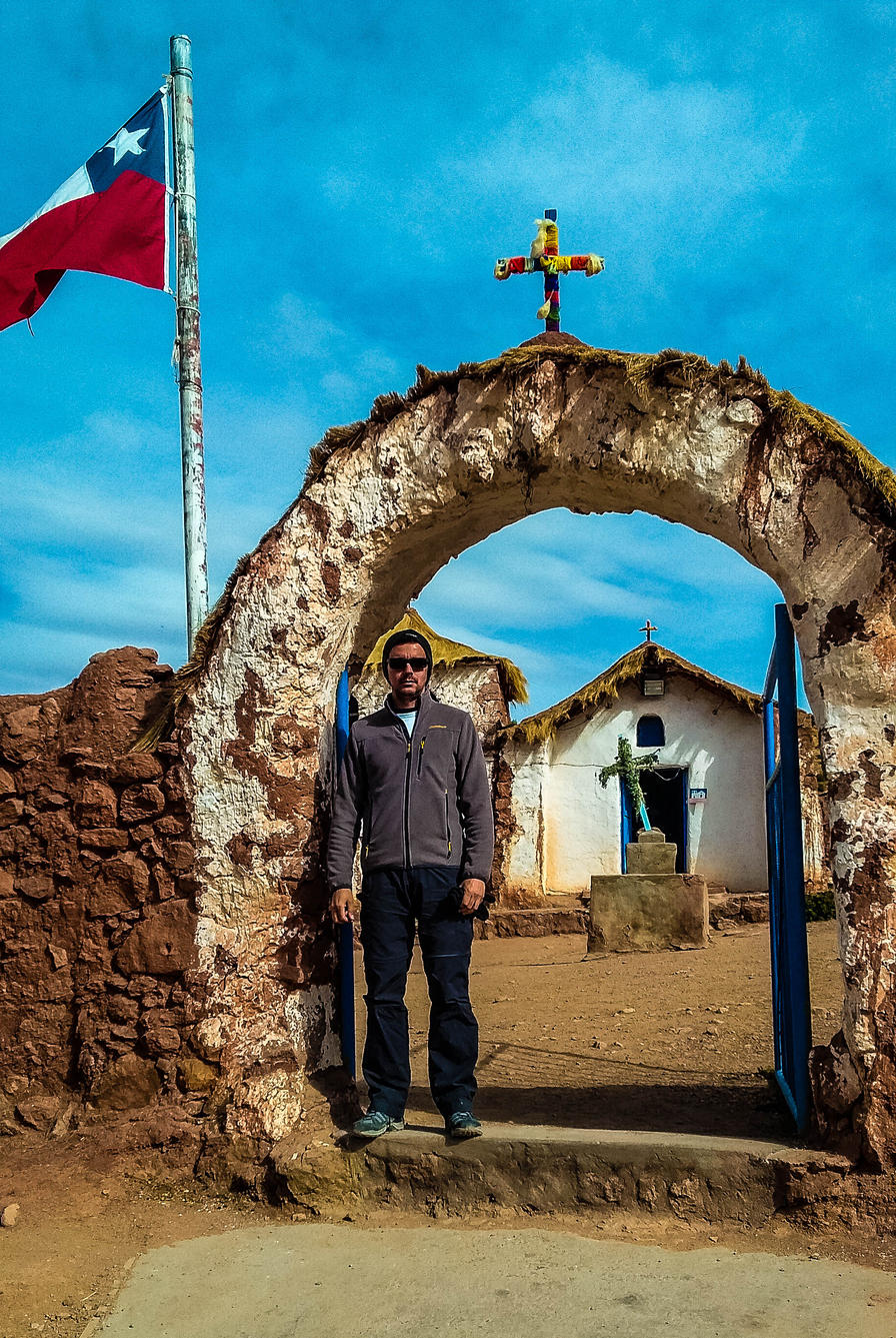 f2f2e3_82cb505312904a02bf725cf275ae68ea~