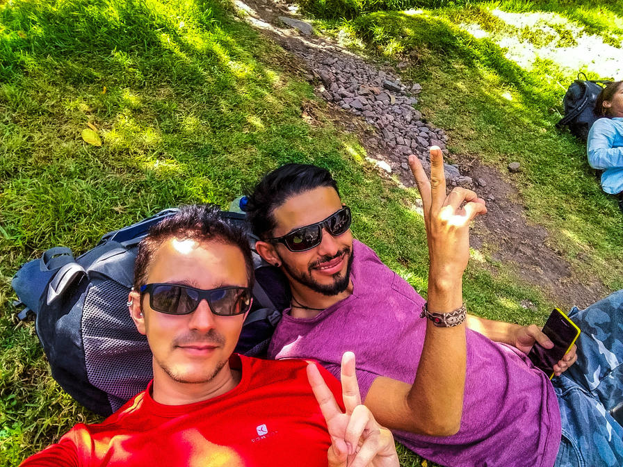 f2f2e3_4841470573d149ed9b4ea6171c4b91f3~