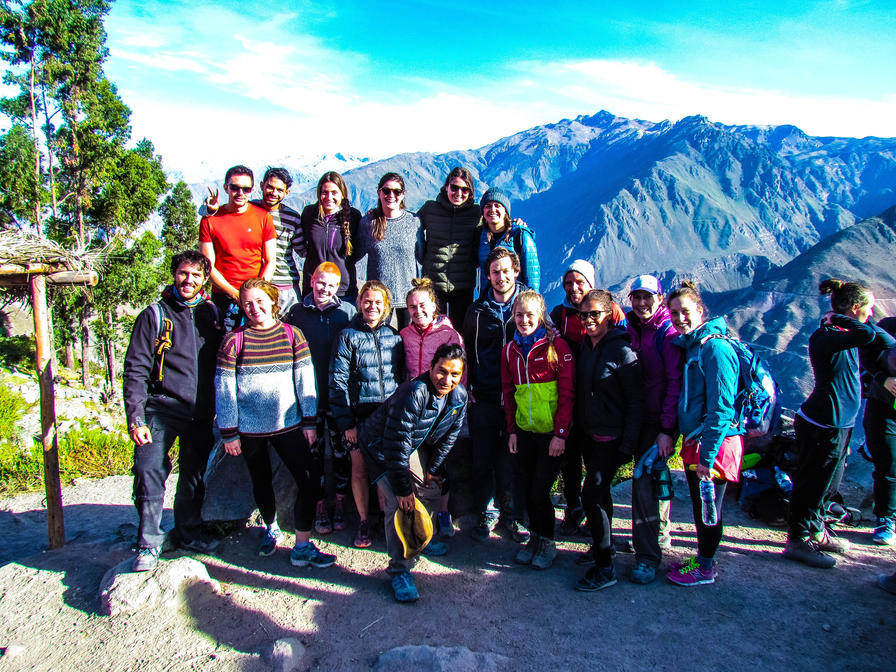 f2f2e3_e608ee3718fe4680b1474cebca8021e5~