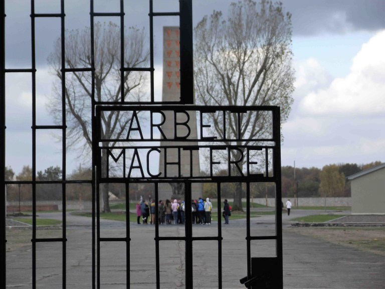 Campo-de-Concentra%C3%A7%C3%A3o-Sachsenhausen.jpg?resize=768%2C576