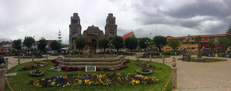 Catedral; Plaza das armas