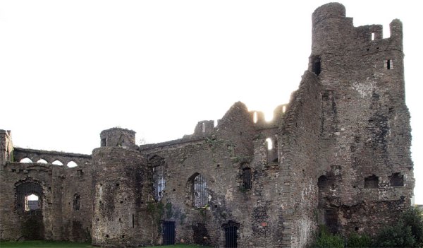 Swansea-Castle.jpg?resize=600%2C351