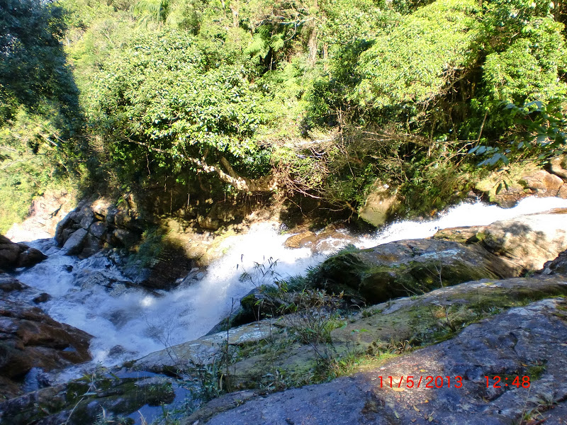 Vista%2520de%2520cima%2520da%2520cachoeira%2520das%25202%2520quedas.JPG
