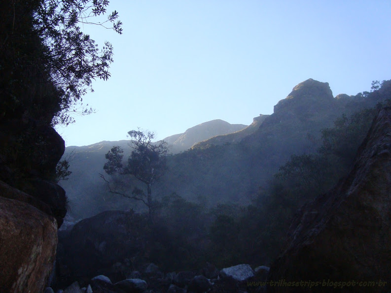148-+Crista+da+Serra+Fina+ao+fundo.JPG