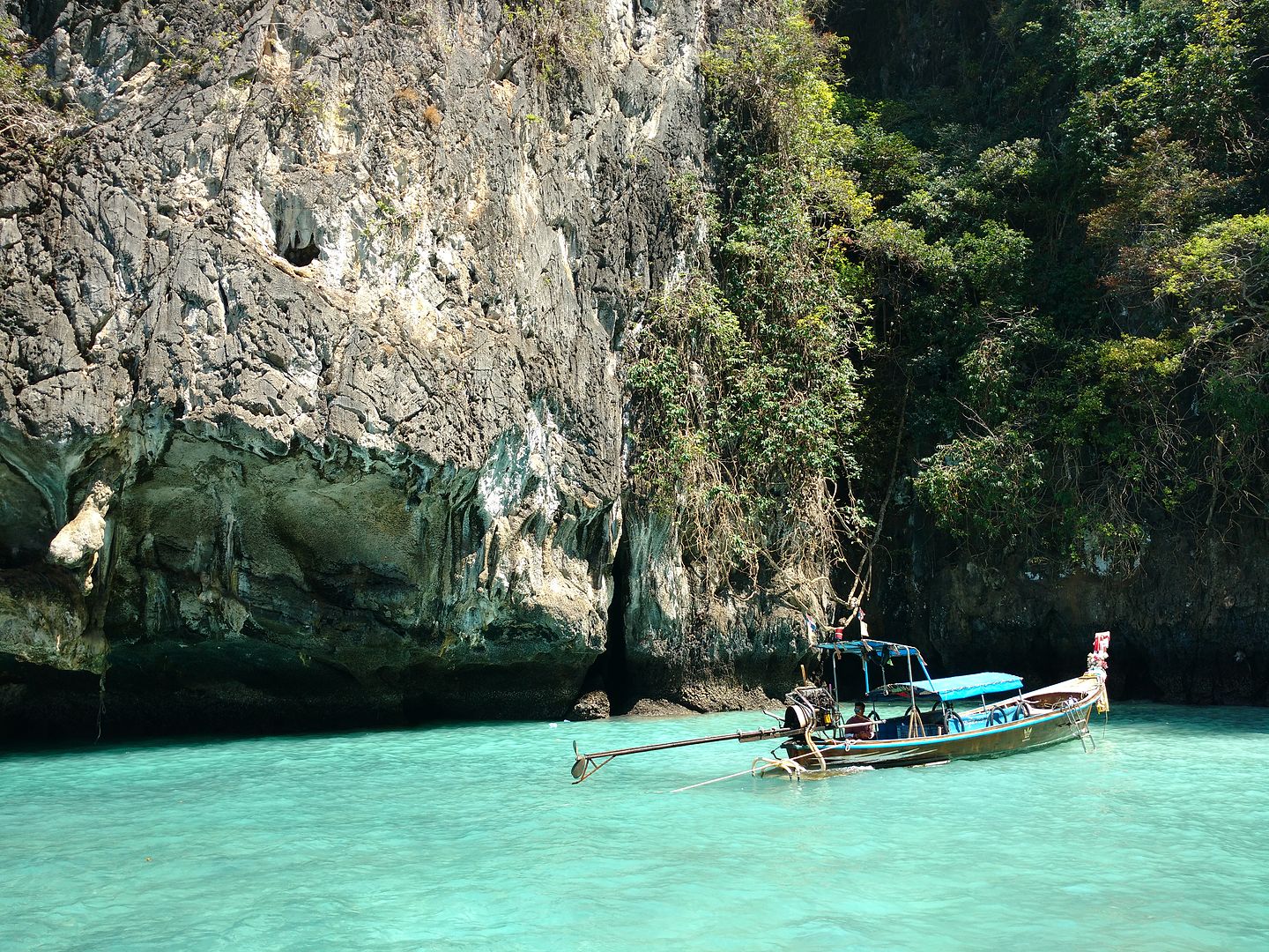 IMG_20160416_141745527?async&rand=0.5458174975061285