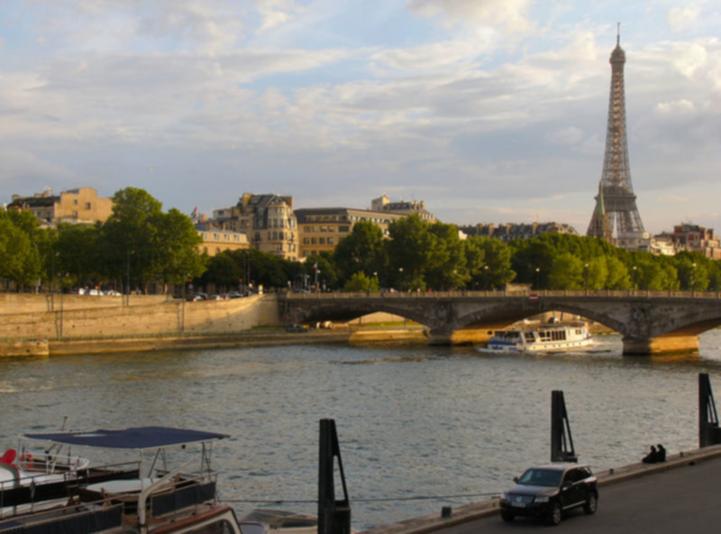 800px-ParisView.jpg