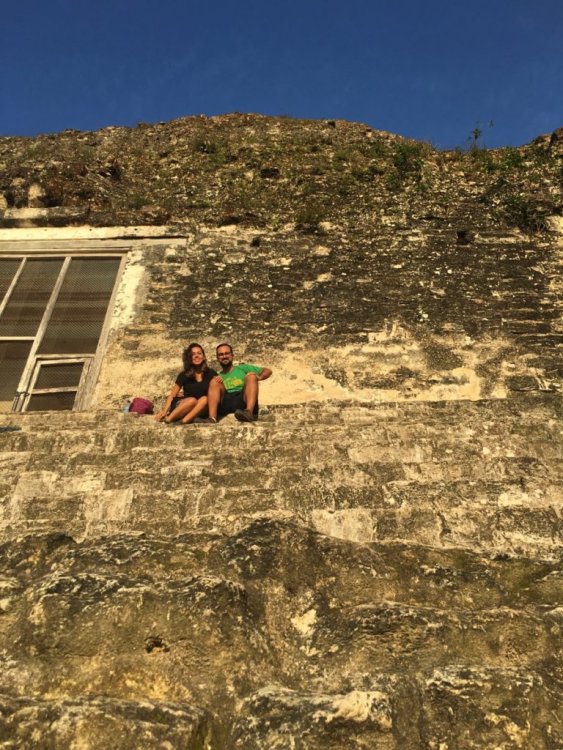 Últimos momentos no Templo IV em Tikal, Guatemala.