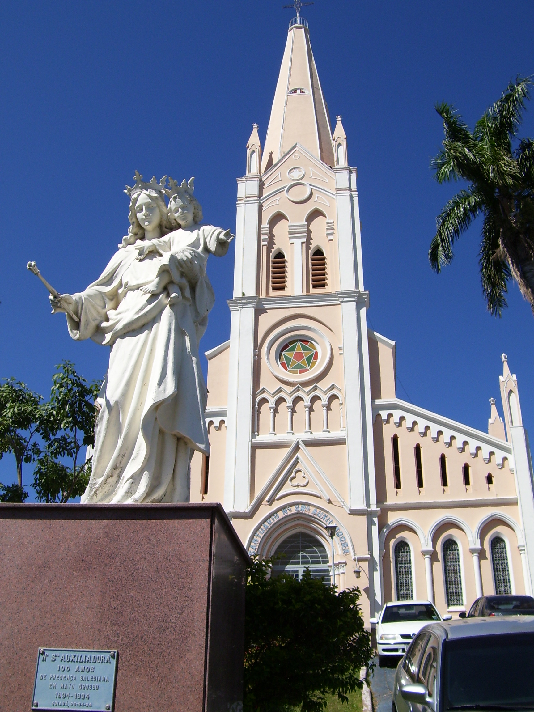 Igreja_de_Nossa_Senhora_Auxiliadora_(Cuiaba).jpg