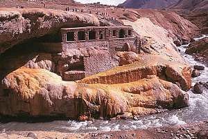 Mendoza_Puente_del_Inca.jpg