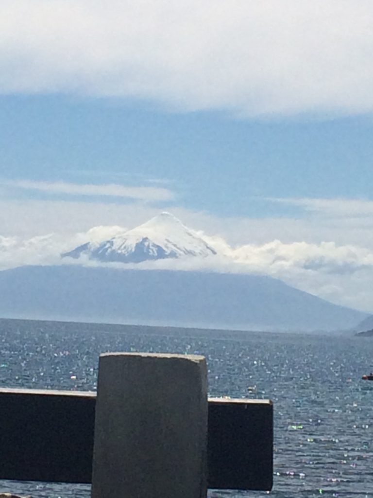 Vista_VulcaoOsorno_PuertoVaras-768x1024.jpg