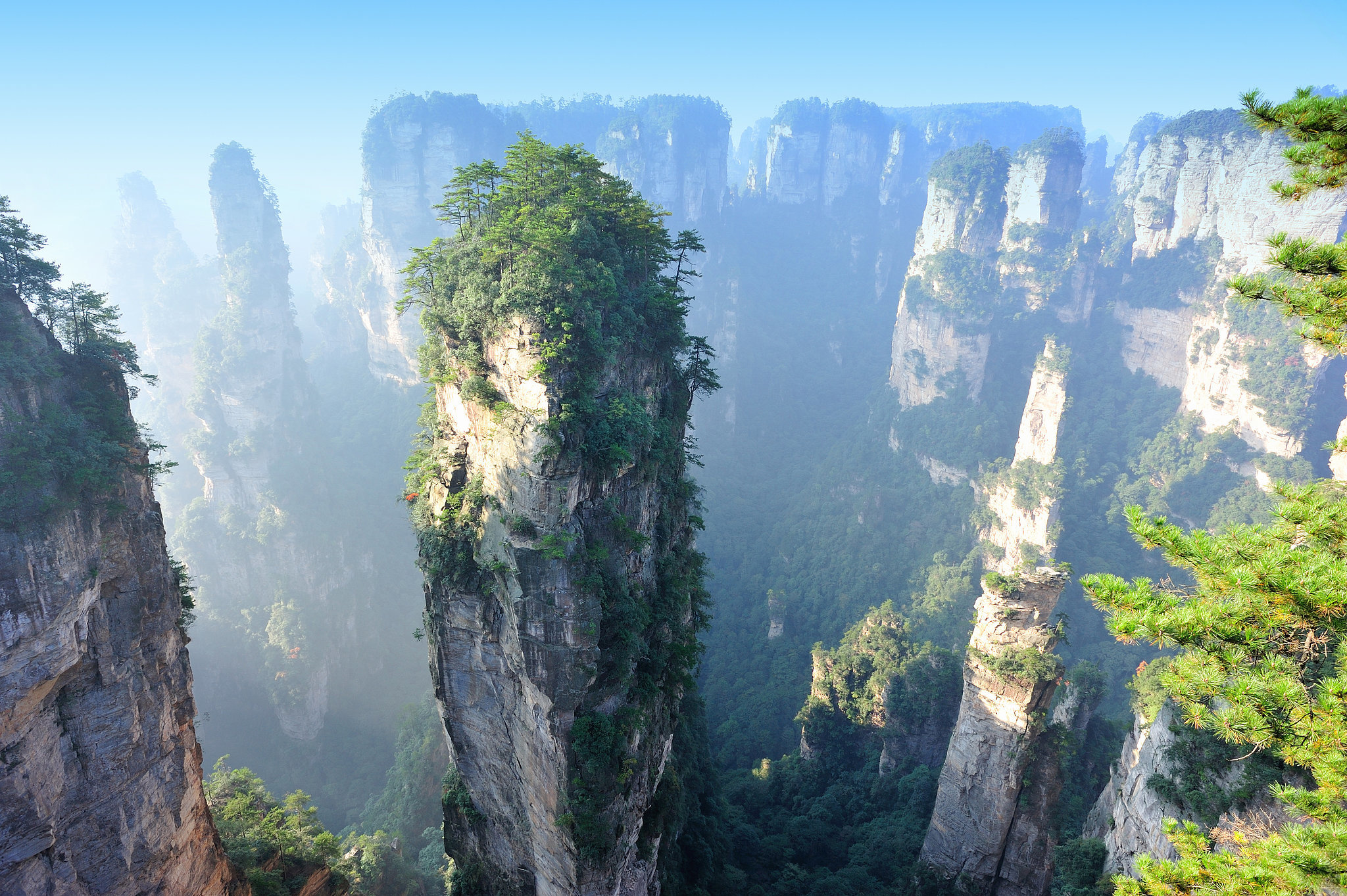 Zhangjiajie-National-Forest-Park-China.jpg