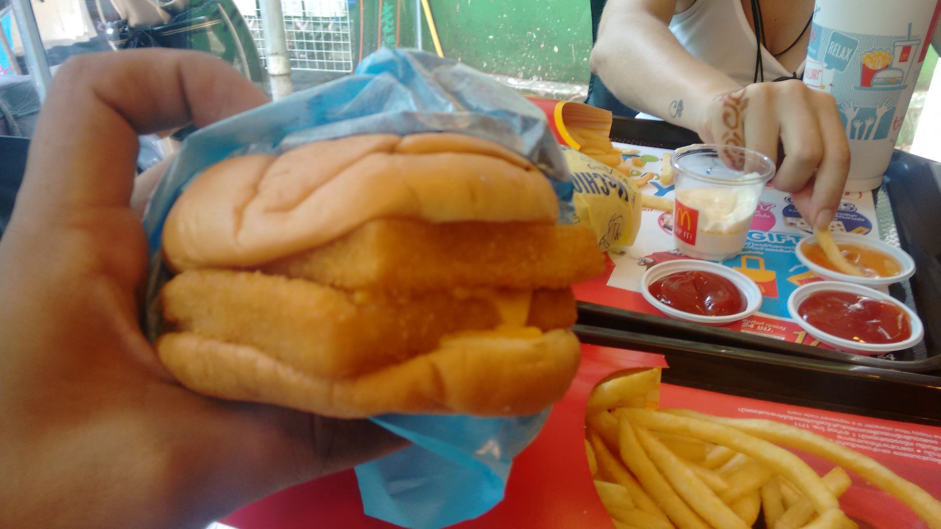 IMG_20160409_131205269?async&rand=0.4642378899082411