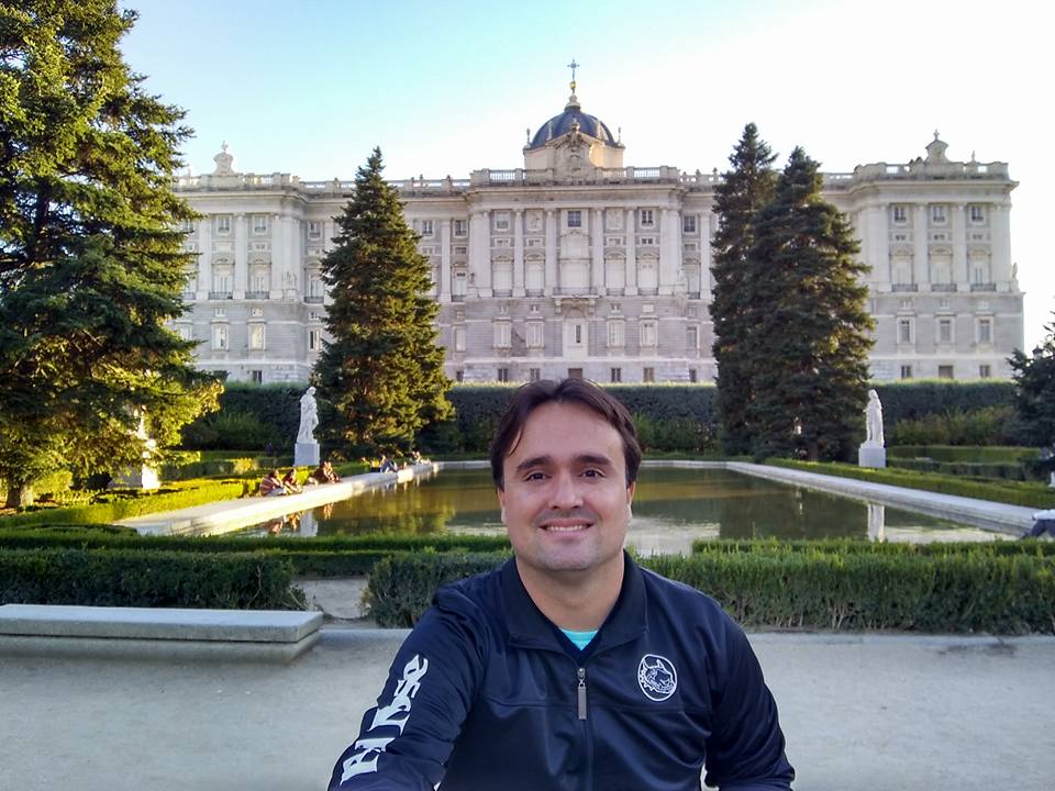 23319460_1502943733123176_72420449884638