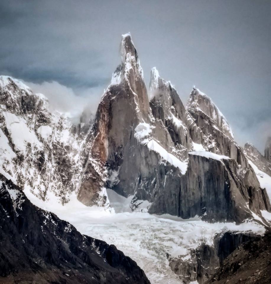 25660137_1575048225883505_84215625067119