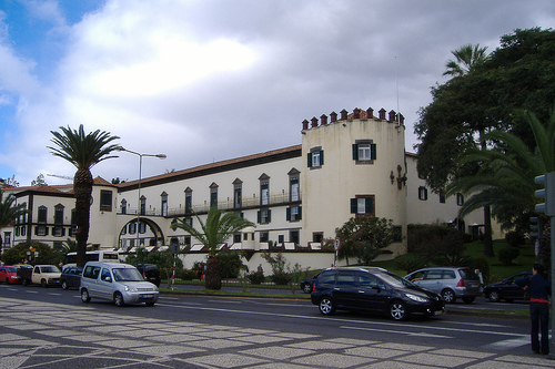 2067859075_3e99a6798b.jpg?v=0