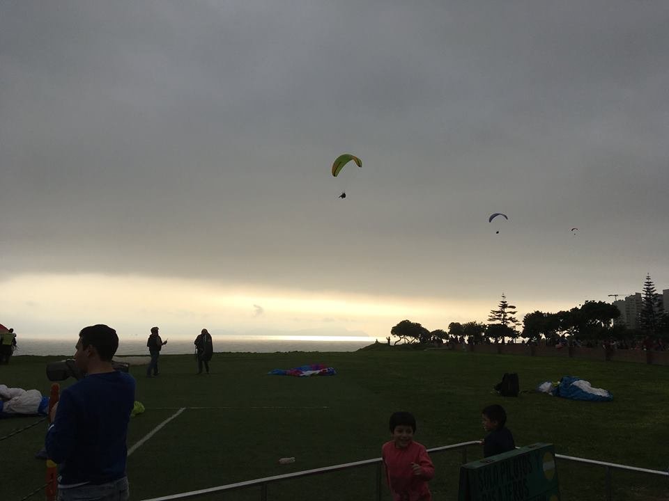 41922925_10216573770553281_6188853693769