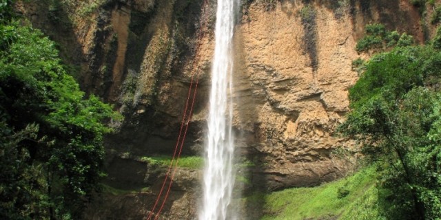 cachoeira_saltao3.jpg&w=640&h=320&zc=1&a=c