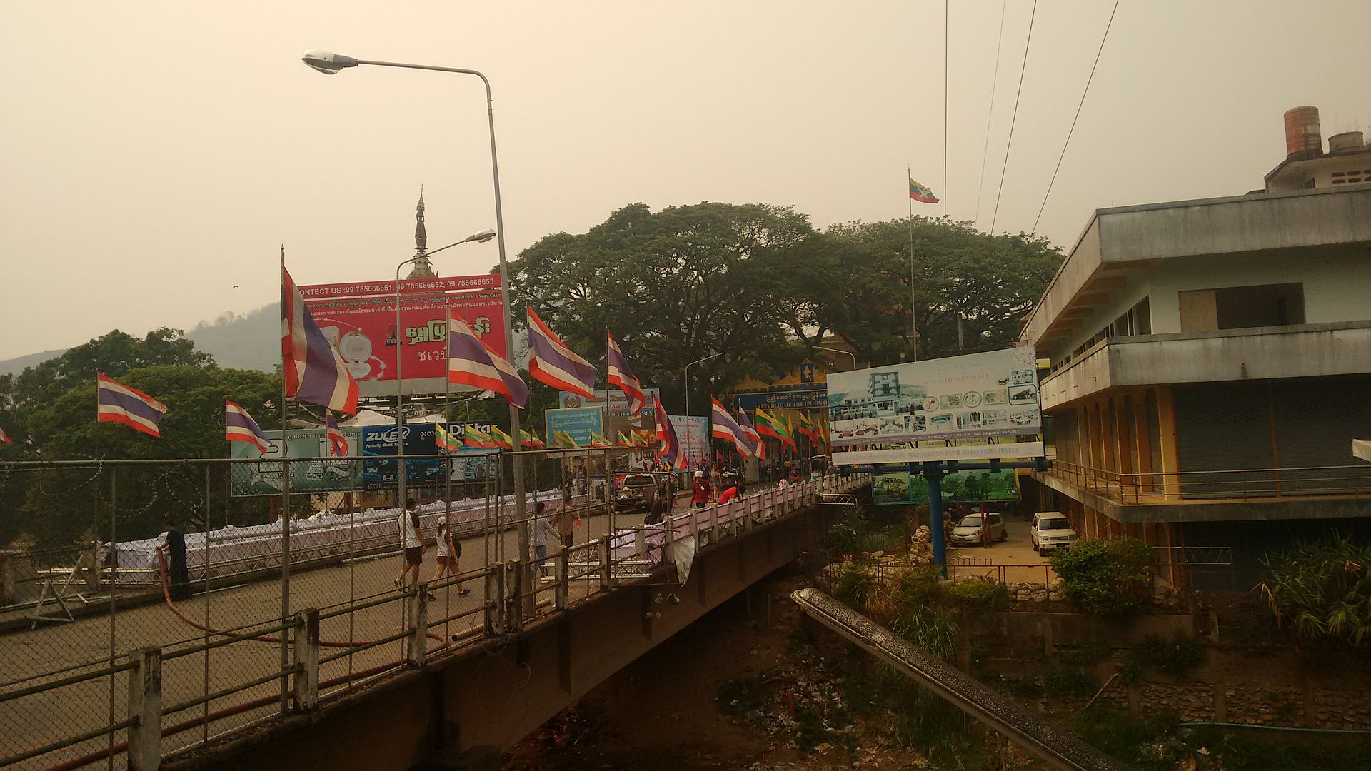 IMG_20160412_151827042?async&rand=0.8214960430310478