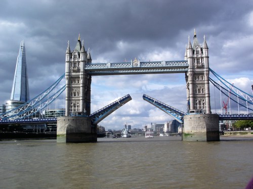 London-Bridge-3.jpg?resize=500%2C375