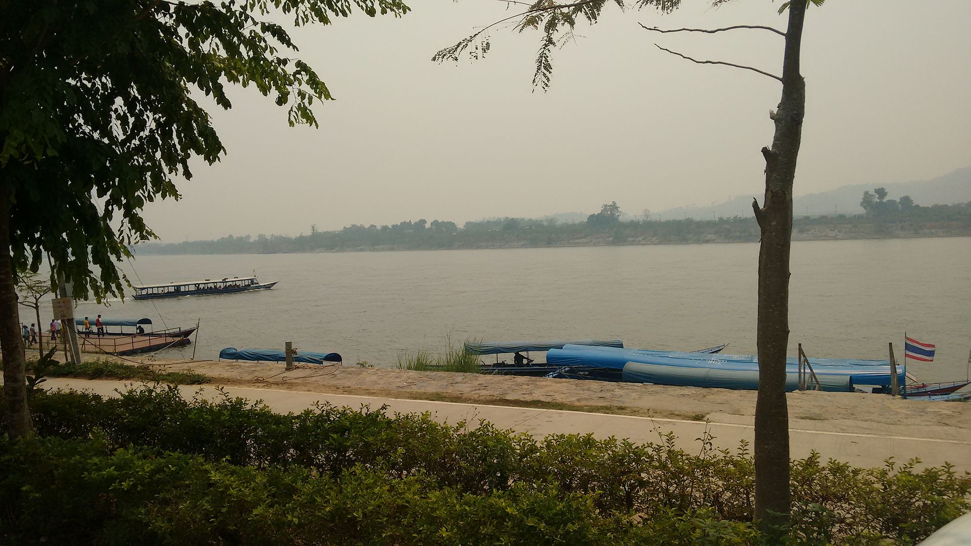 IMG_20160412_133117710?async&rand=0.30384073905980435