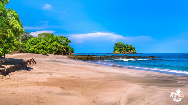 Baia de Los Piratas_ Costa Rica